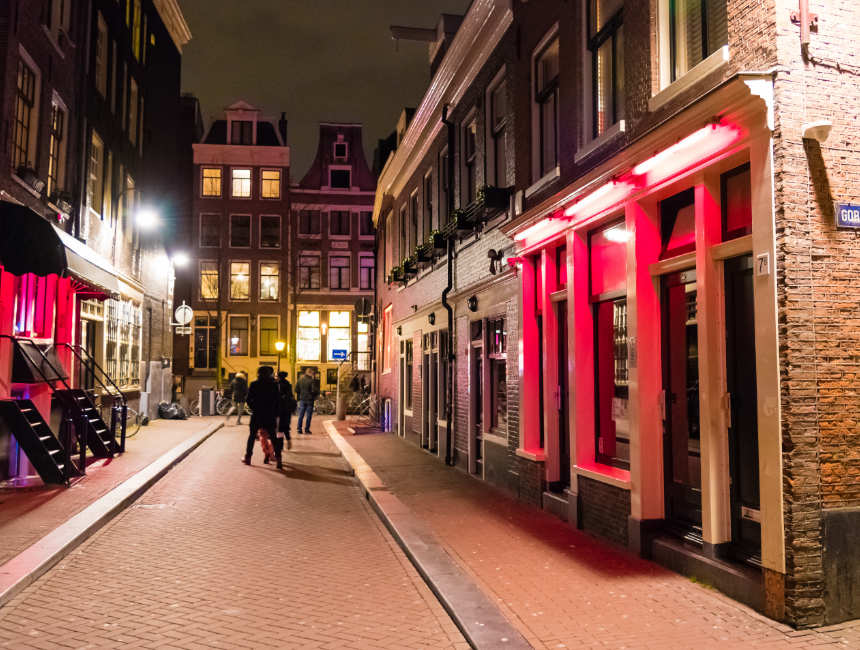 The Red Light District Tour in Amsterdam | What to expect?