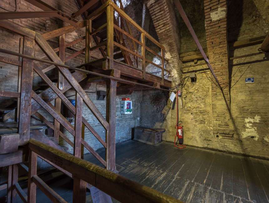 viewing platform two towers of Bologna
