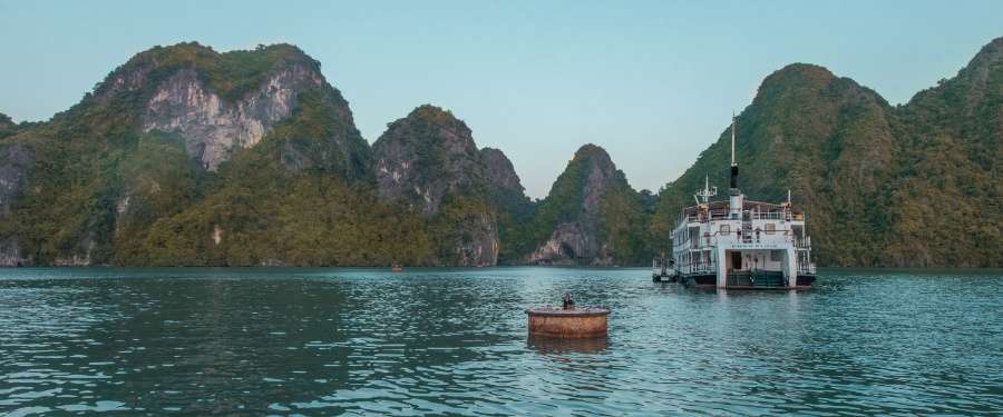 Vietnam travel guide Halong Bay